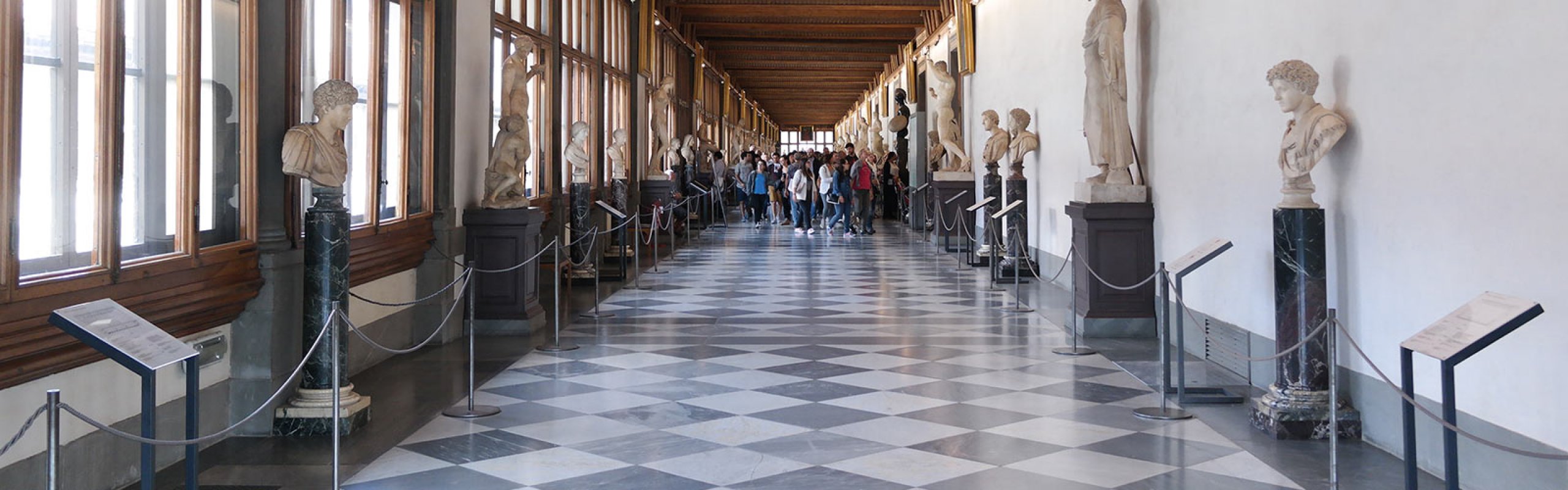 The English and the Uffizi: three centuries of cultural exchange